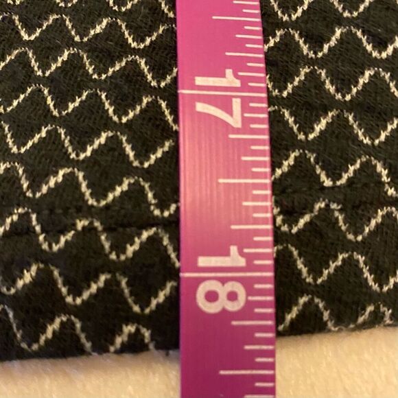 Ann Taylor Loft Diamond Pull On Black Skirt Size Small - Picture 12 of 12